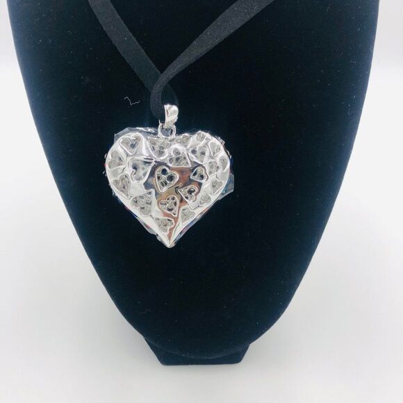 Brand New Halle‎ Joy Grace Majestic Heart Necklace For Women - Picture 4 of 7